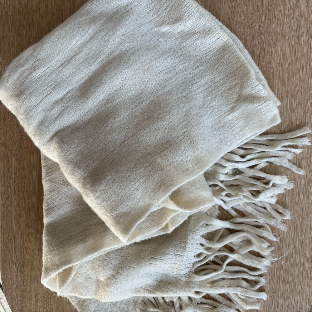 Steve Madden Cream Scarf